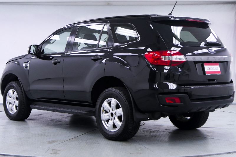 FORD EVEREST 2.0 TURBO TREND 2WD AT