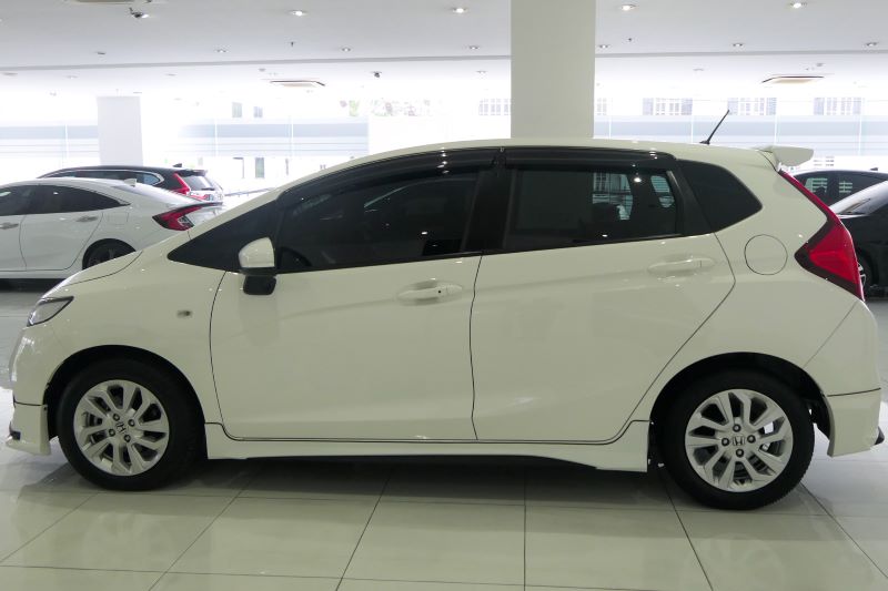 HONDA JAZZ 1.5 V+ AT 