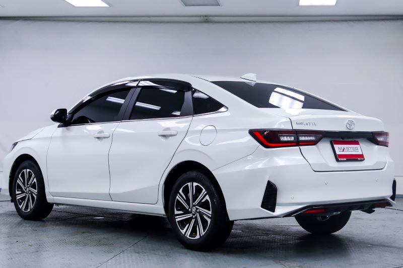 TOYOTA YARIS ATIV1.2 Premium CVT 