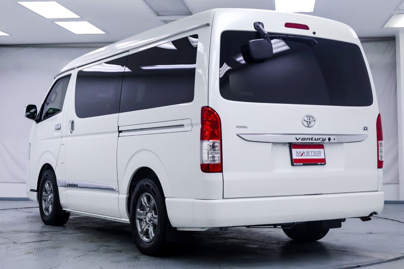 TOYOTA VENTURY 2.7 G (AT) 