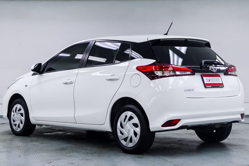 TOYOTA YARIS 1.2 Entry 