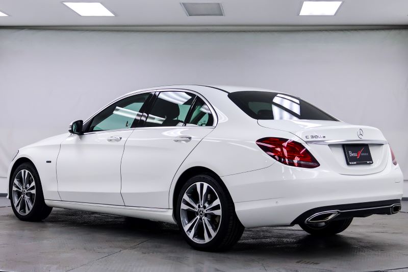 BENZ C300e AVANTGARDE - W205