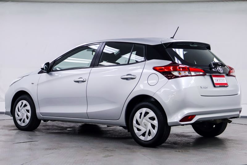 TOYOTA YARIS 1.2 ENTRY