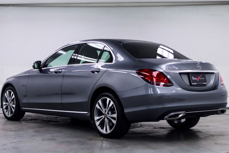 BENZ C300e AVATGARDE W205