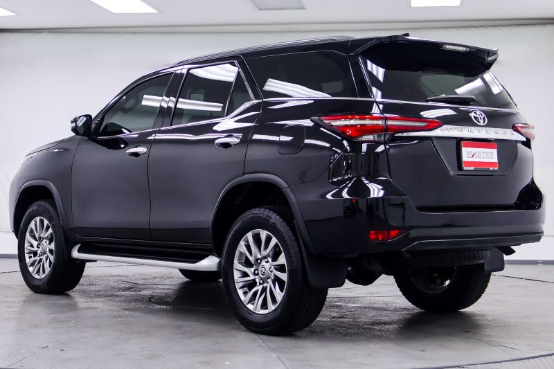 TOYOTA FORTUNER 2.4V 