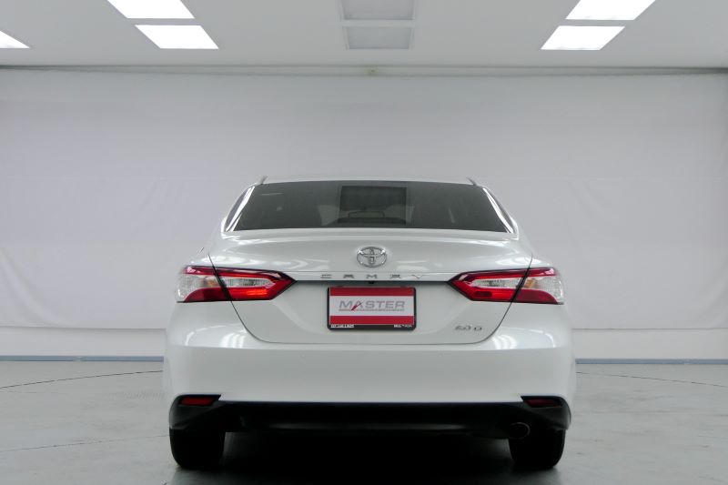 TOYOTA CAMRY 2.0 G  MNC