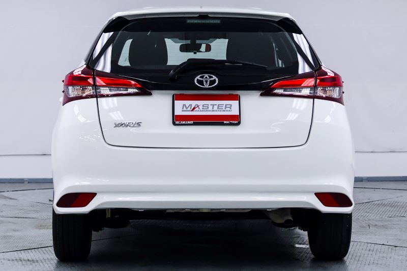 TOYOTA YARIS 1.2 ECO Entry 