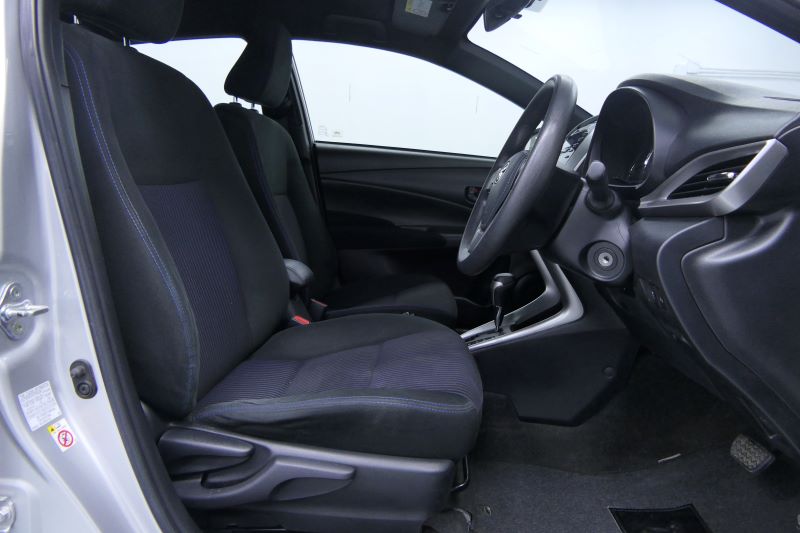 TOYOTA YARIS 1.2 E MNC