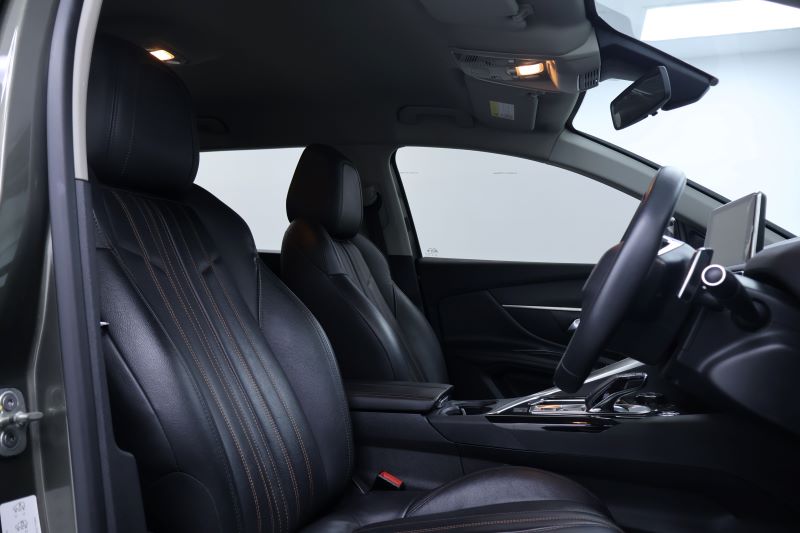 PEUGEOT 5008 ACTIVE 
