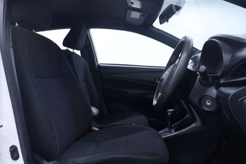 TOYOTA YARIS 1.2 ECO Entry 