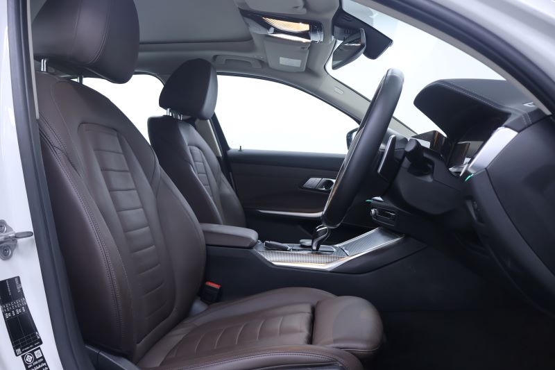 BMW 330Li M Sport - G28