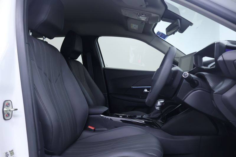 PEUGEOT 2008 1.2 TURBO