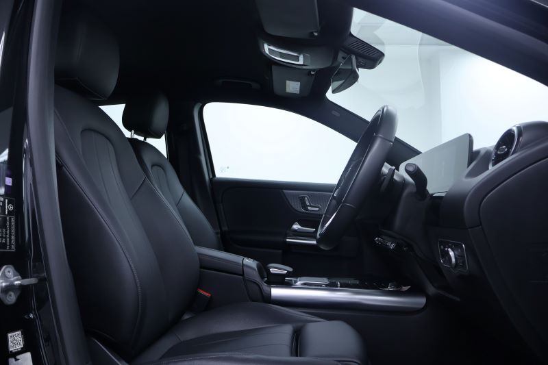 BENZ GLA200 Progessive - W247