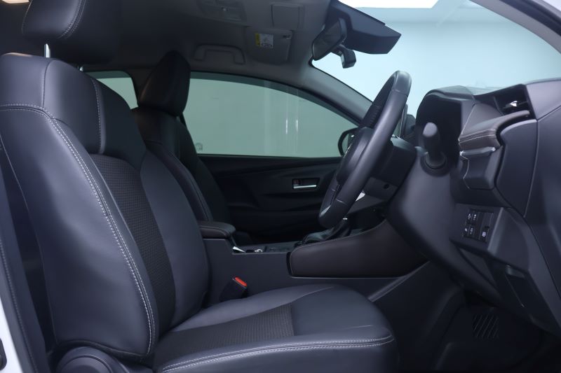 TOYOTA YARIS ATIV1.2 Premium CVT 