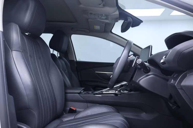 PEUGEOT 5008 Allure