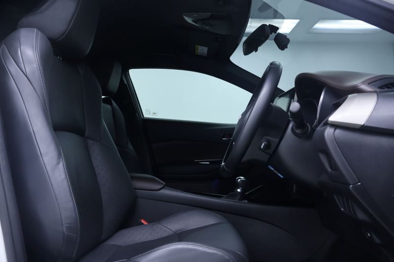 TOYOTA C-HR Hybrid 1.8 MID 