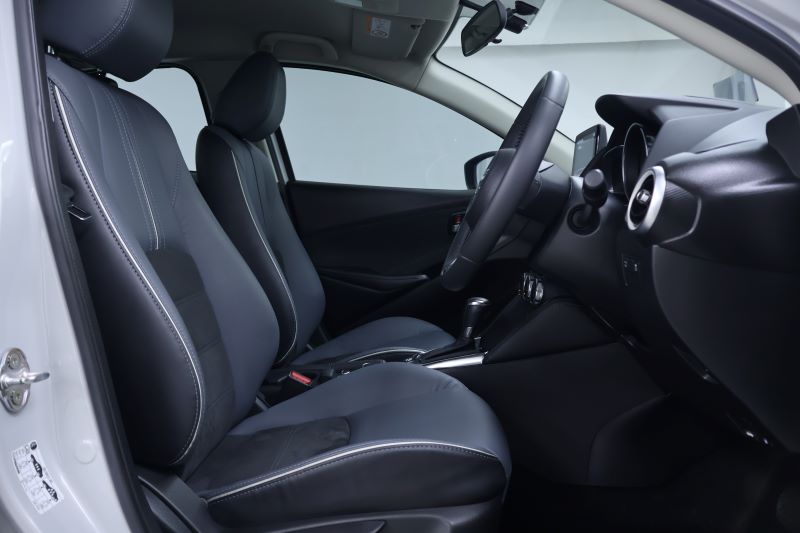 MAZDA 2 1.3 S Leather 