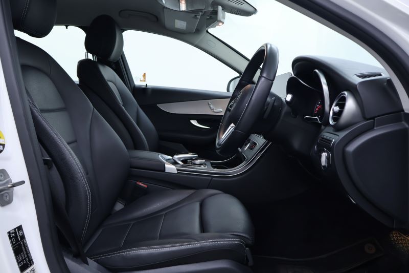 BENZ C300e AVANTGARDE - W205