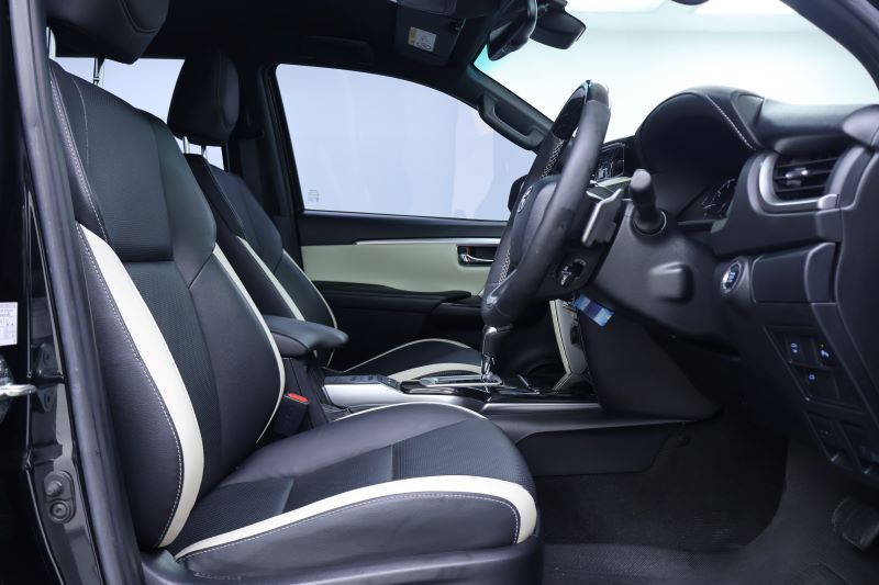 TOYOTA Fortuner 2.8 Legender Black Top 4WD 