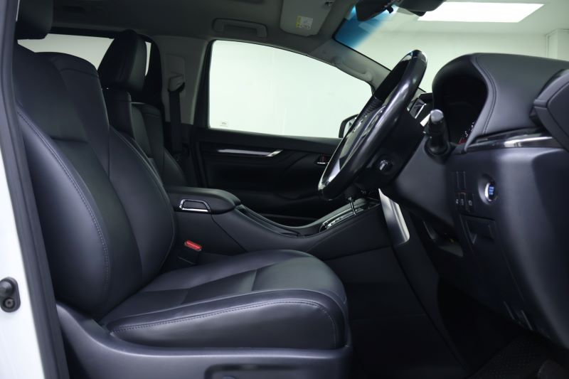 TOYOTA ALPHARD 2.5 SC Package 
