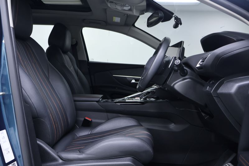 PEUGEOT 5008 Allure 