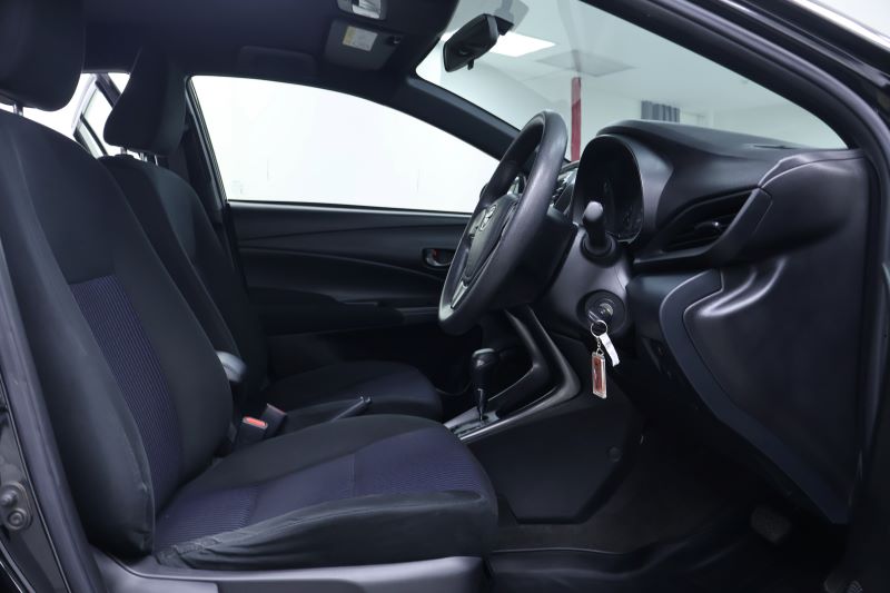 TOYOTA YARIS 1.2 ENTRY 