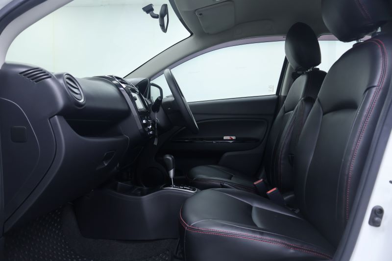 MITSUBISHI MIRAGE1.2 GLX 