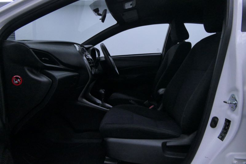TOYOTA YARIS ECO1.2 Entry 
