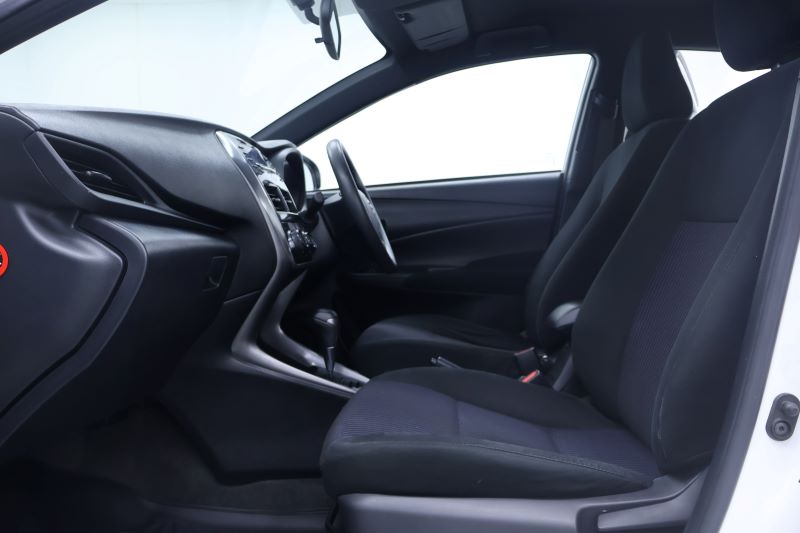 TOYOTA YARIS 1.2 ENTRY 