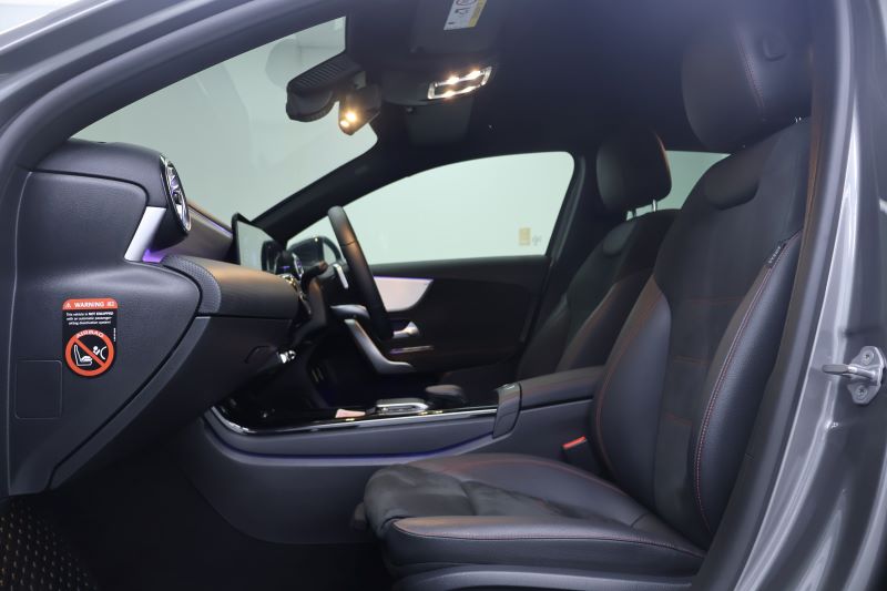 BENZ A200 AMG DYNAMIC - W177