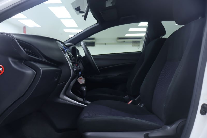 TOYOTA YARIS 1.2 Entry 