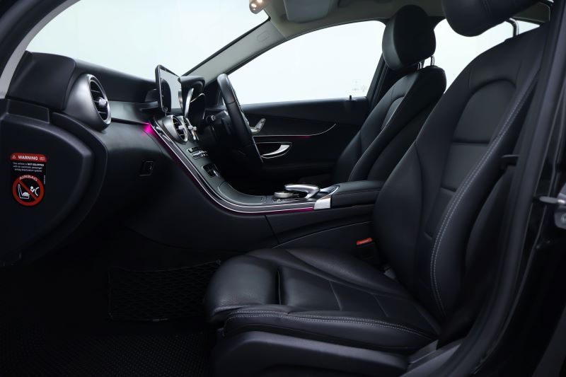 BENZ C300e AVANTGARDE-W205 