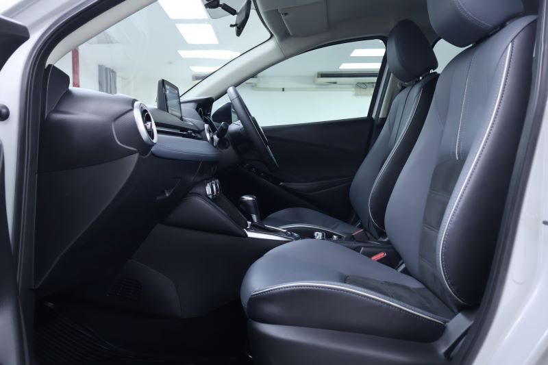 MAZDA 2 1.3 S Leather 