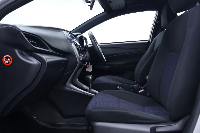 TOYOTA YARIS 1.2 ENTRY