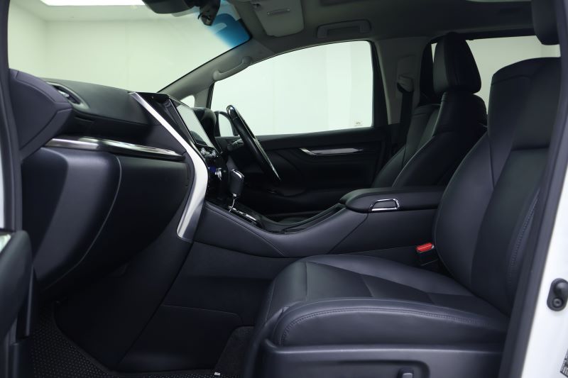 TOYOTA ALPHARD 2.5 SC Package 