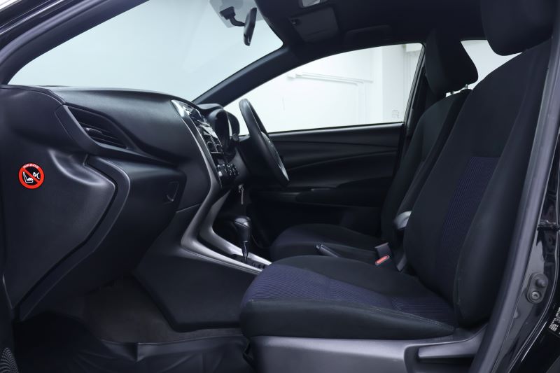 TOYOTA YARIS 1.2 ENTRY 