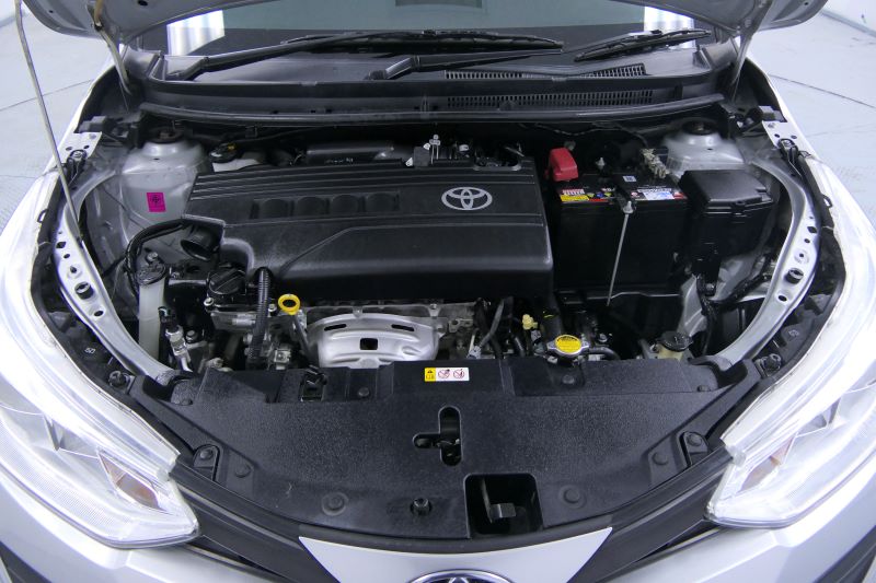 TOYOTA YARIS 1.2 E MNC