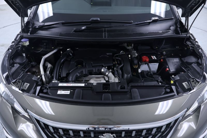 PEUGEOT 5008 ACTIVE