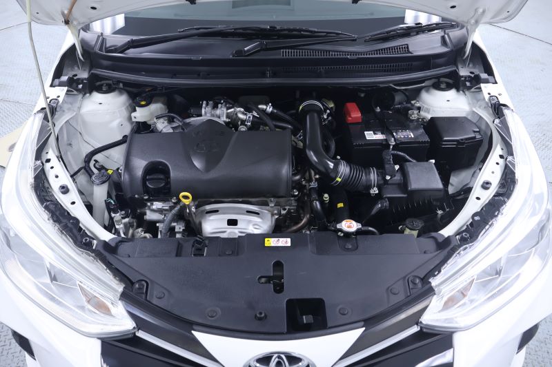 TOYOTA YARIS 1.2 ECO Entry 