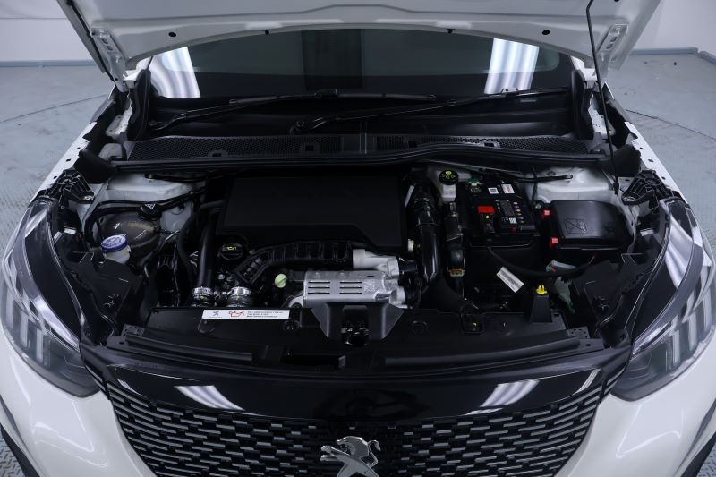 PEUGEOT 2008 1.2 TURBO