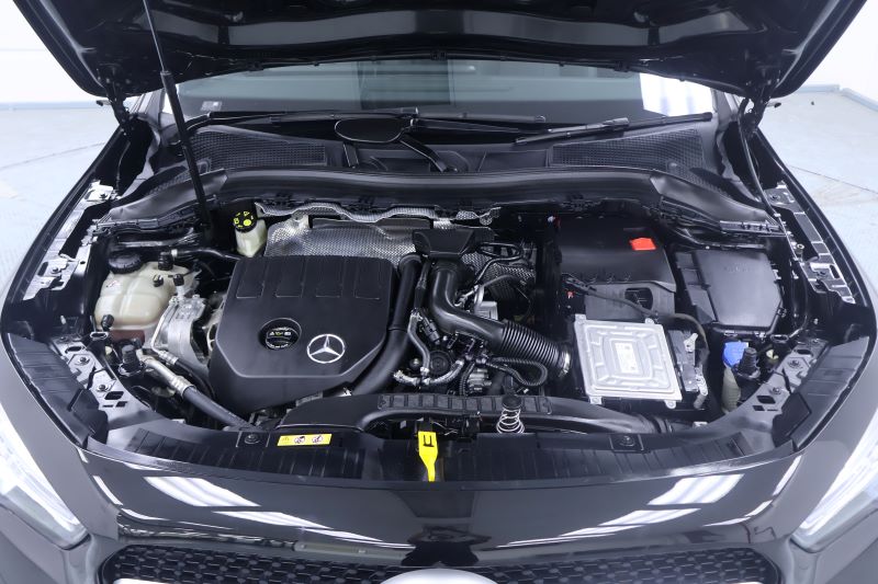 BENZ GLA200 Progessive - W247