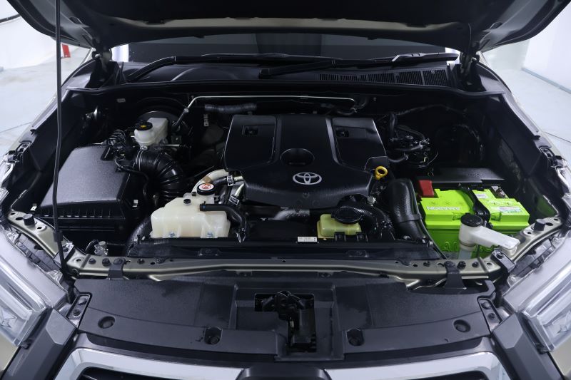 TOYOTA REVO DOUBLE CAB 2.8 ROCCO (4WD) (AT) 