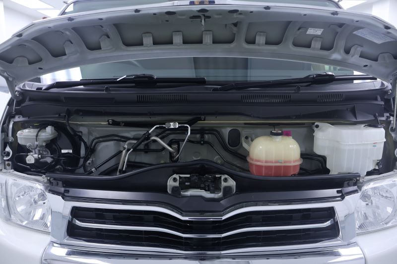TOYOTA VENTURY 2.7 G (AT) 