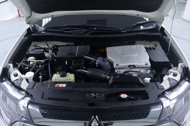 MITSUBISHI Outlander 2.4 Phev 
