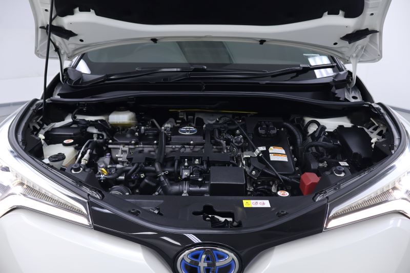 TOYOTA C-HR 1.8 Hybrid High 