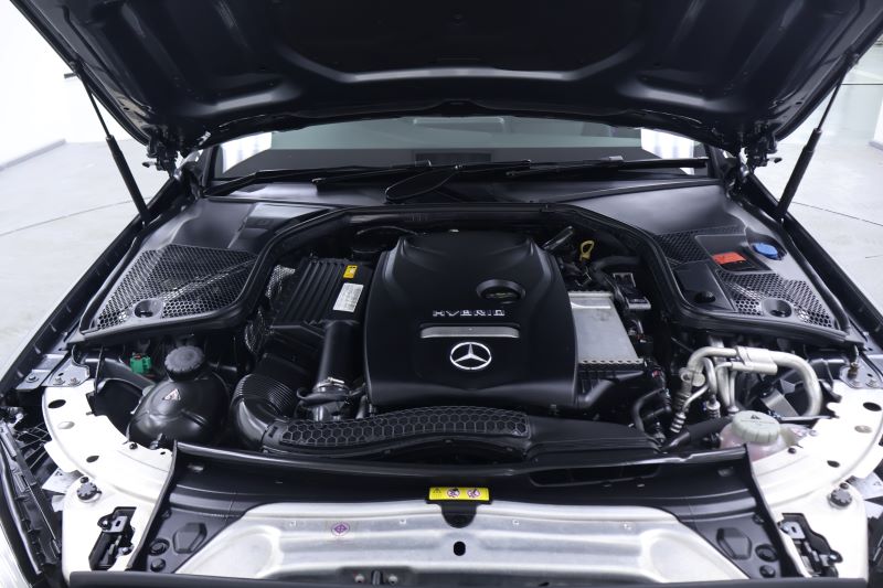 BENZ C300e AVATGARDE W205
