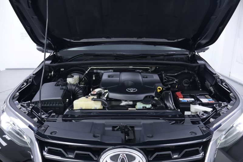 TOYOTA FORTUNER 2.4V 