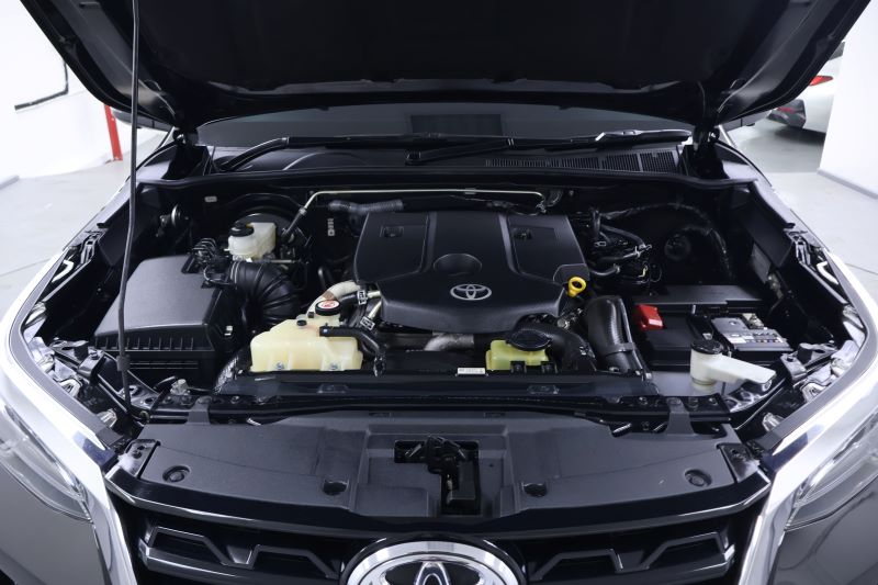 TOYOTA FORTUNER 2.4V 