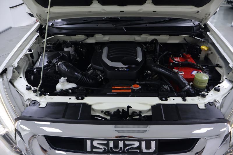 IZUSU MU-X 1.9 DVE+NAVI(AT)