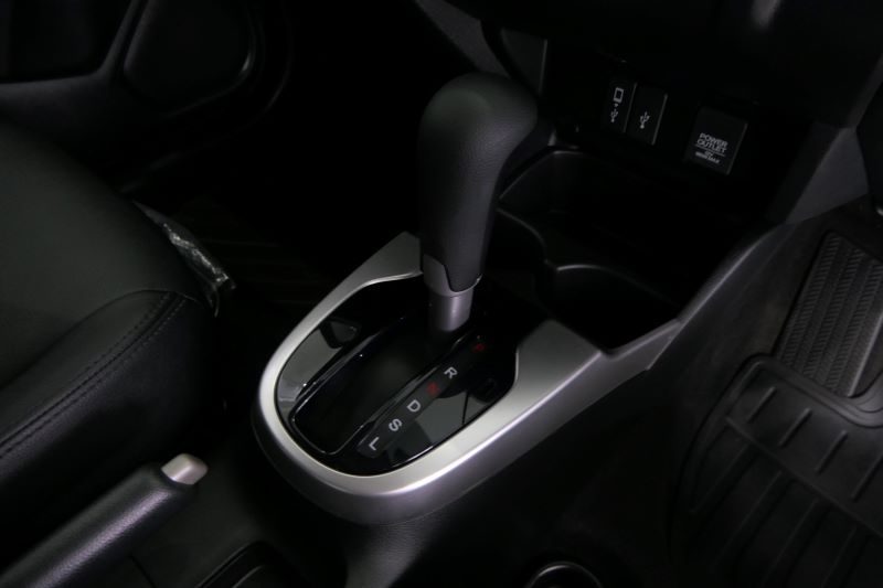 HONDA JAZZ 1.5 V+ AT 